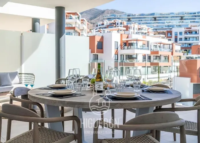 Higueronrentals Sea Breeze Apartment *